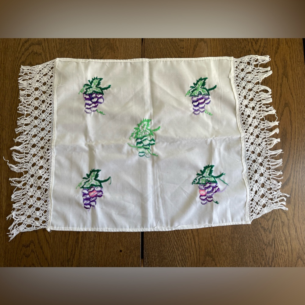 Grapes Embroidered Cloth Napkin Tortilla Warmer Servilleta - Picture 7 of 8